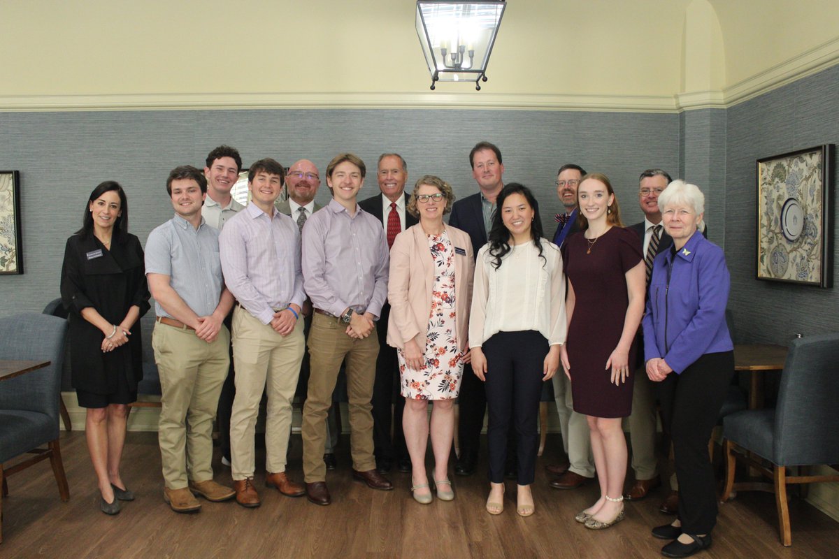 Yesterday, Howard College hosted a special luncheon to celebrate the newly established Carolyn and Don Drennen Endowment for American History, Civics and the Constitution. 🎉📜

Read more about the endowment here: samford.edu/arts-and-scien…