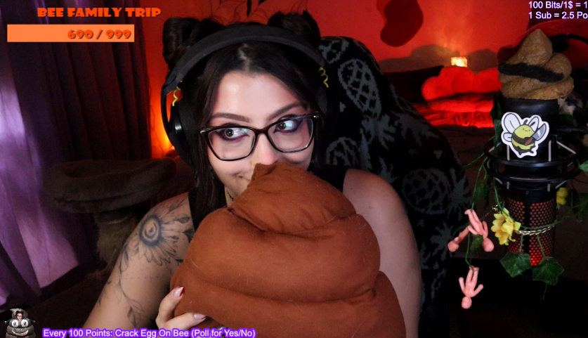 Last stream before Bee travel's to visit her family and last stream of EGG MADNESS 
&amp; We are EARLYYYYY 
so happy!! Join in?