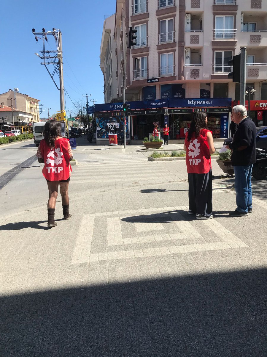 Bugün Kötekli'de "Hayırlı işler TÜSİAD" bildirimizi dağıttık.

#HayırlıİşlerTÜSİAD