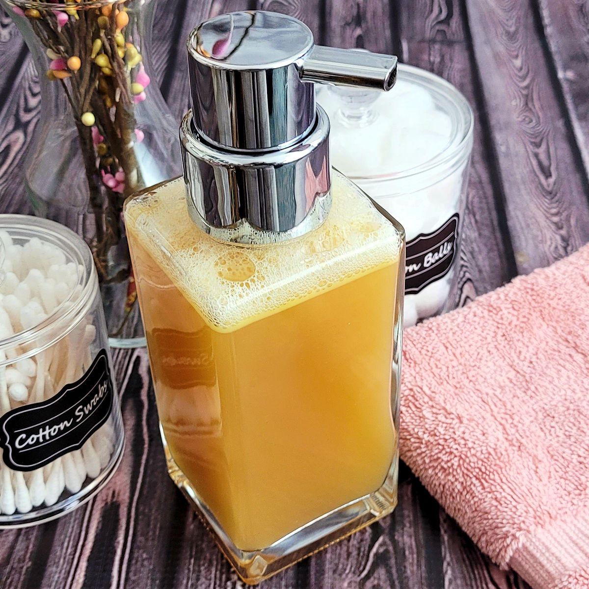 HappyMothering's tweet photo. DIY Honey Face Wash: https://t.co/9J0TK3sNxg https://t.co/yJlOqxJeiL