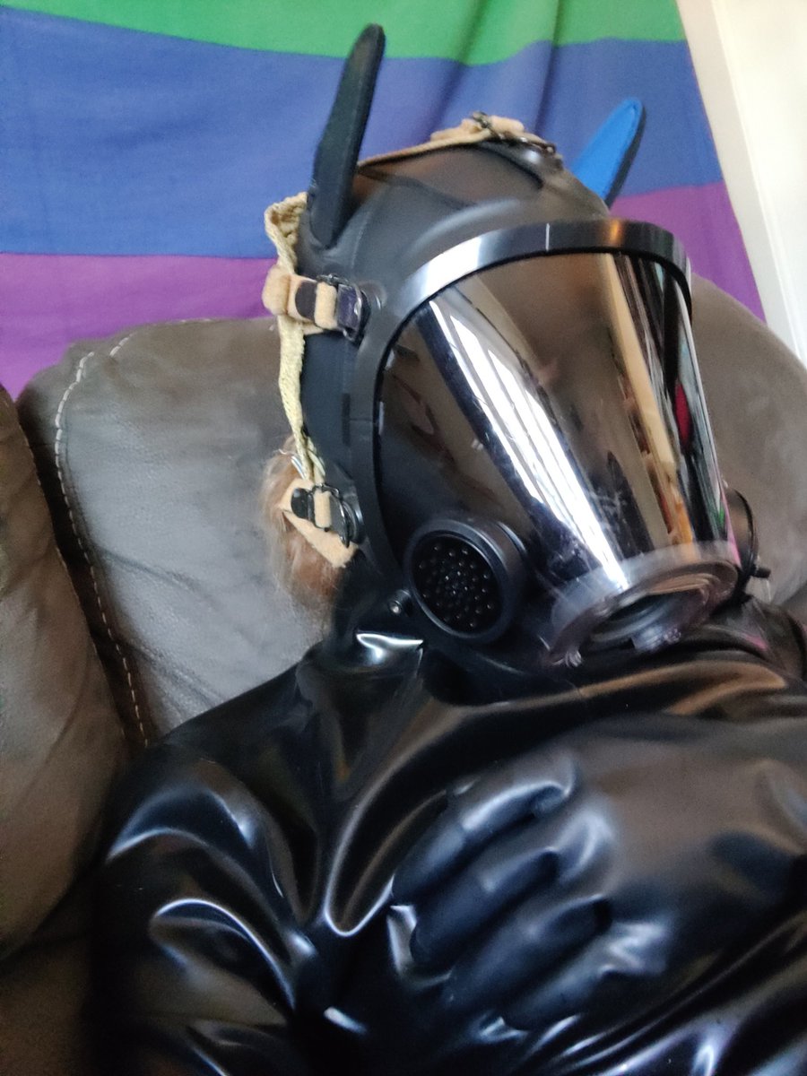 emoWIF3's tweet image. hi chat!!