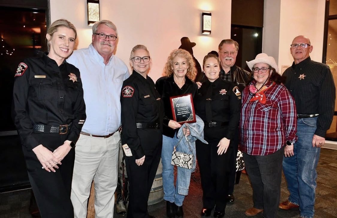 RCPD Volunteers were recently given an achievement award by the Cordova Community Council! Please check our other social media pages for more information on this achievement, as well as how you can become a volunteer for Rancho Cordova Police Department! 🚔