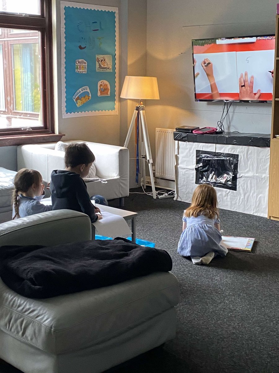 lincluden after school group tweet media