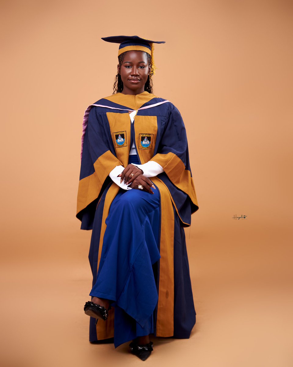 Moday_sola's tweet photo. Jack of all, but a Master of Arts in History & Diplomacy.
It's been exactly one week since I crossed that stage at Lagos State University, and it still feels surreal.
I didn't just bag a degree... I bagged it with a PhD-grade distinction!
#lasu28thconvocation
#convocation #lasu https://t.co/YvHBfDAAvp