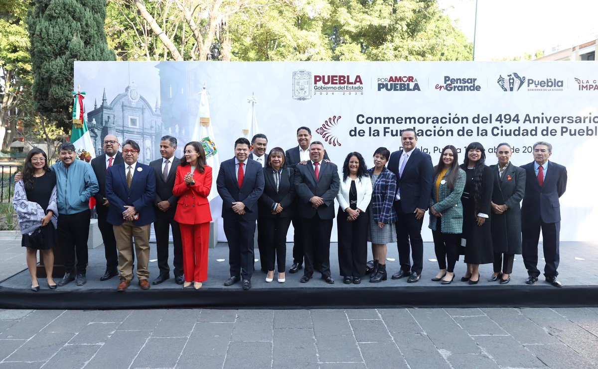 IvonEnriquez_'s tweet photo. 📌 Tuve el honor de asistir al acto protocolario por el 494 Aniversario de la Fundación de la Ciudad de Puebla.

Momento para conmemorar nuestra historia, reconocer el legado de nuestra gente y reafirmar el compromiso con el futuro de esta gran ciudad.

#PueblaCiudadDeHistoria https://t.co/5LZZtci02B