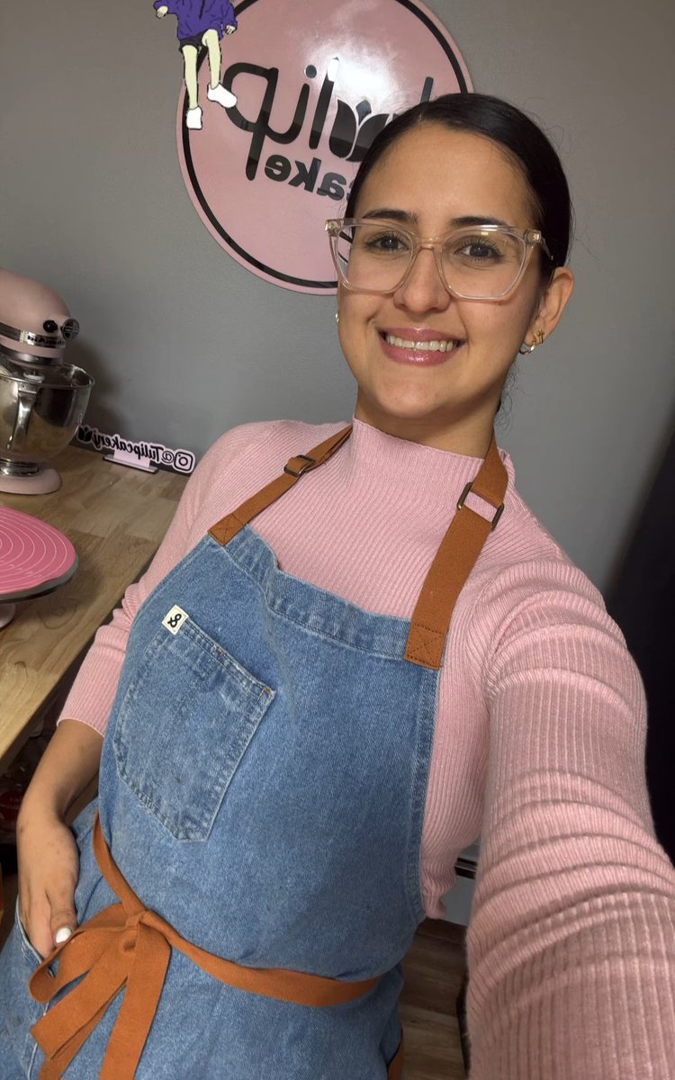 fran27labrador's tweet photo. @Luissucesoss Ella es mi sobrina.. hace 5 años llego a ese pais. su 1er año fue duro hizo d todo. hasta q empezo a emprender haciendo tortas como toda Venezolana algo sabe hacer.. ya registro su marca Tulip Cake esta en Instagram, y veran como a crecido. Hay esta la diferencia del buen vzlano https://t.co/TcgBl53oBV