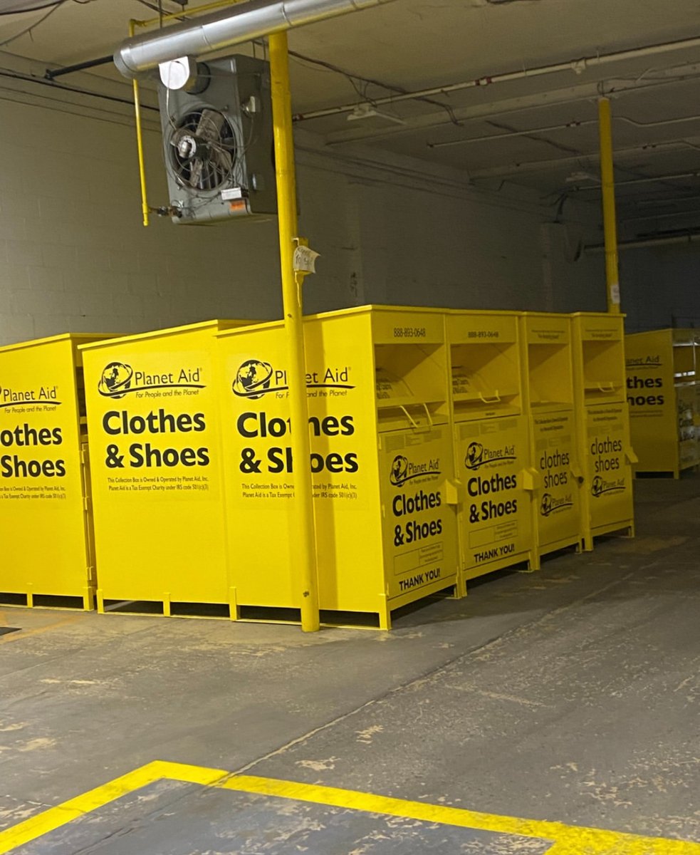 UMass's tweet image. @UMassLowell's Dr. Smith-Walter, Dr. Burek &amp;amp; Colin Ormond toured @PlanetAid’s Milford facility to see how donated clothes have a #GlobalImpact.

Thanks to #PlanetAid &amp;amp; @MassDEP, it’s easier than ever to donate in #MA. Want to donate?📍@SustainableUML's bin: East Campus Garage