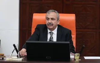 Gecenin tüm duaları senin için olsun  Sana o yüreği o vicdanı veren Yüce Mevlam’dan niyazımız odur ki, bu sefer de sana seni en kısa zamanda ayağa kaldıracak acil bir şifa versin.