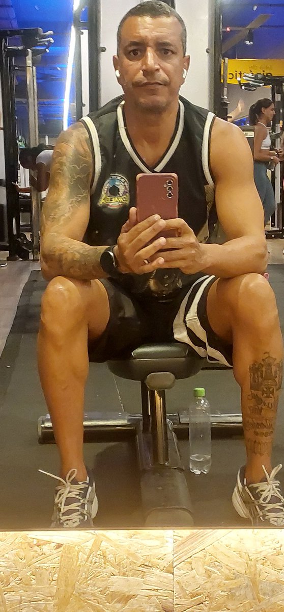 EdsonJunior0000's tweet photo. Hj o treino foi puxado... https://t.co/Vdlx7pkNlV