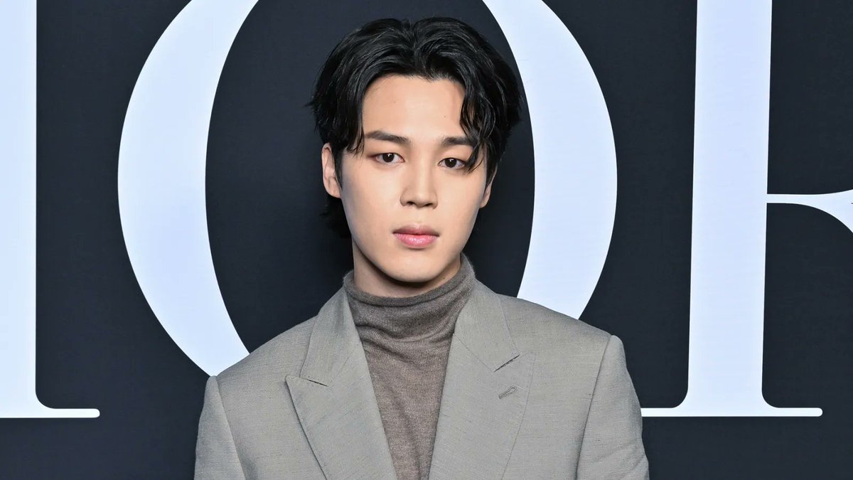 TOP100KPOP's tweet photo. Jimin Named Most Handsome Face in 2025

🔗 https://t.co/A8mT7ocPnb https://t.co/YkVq1VRxQN