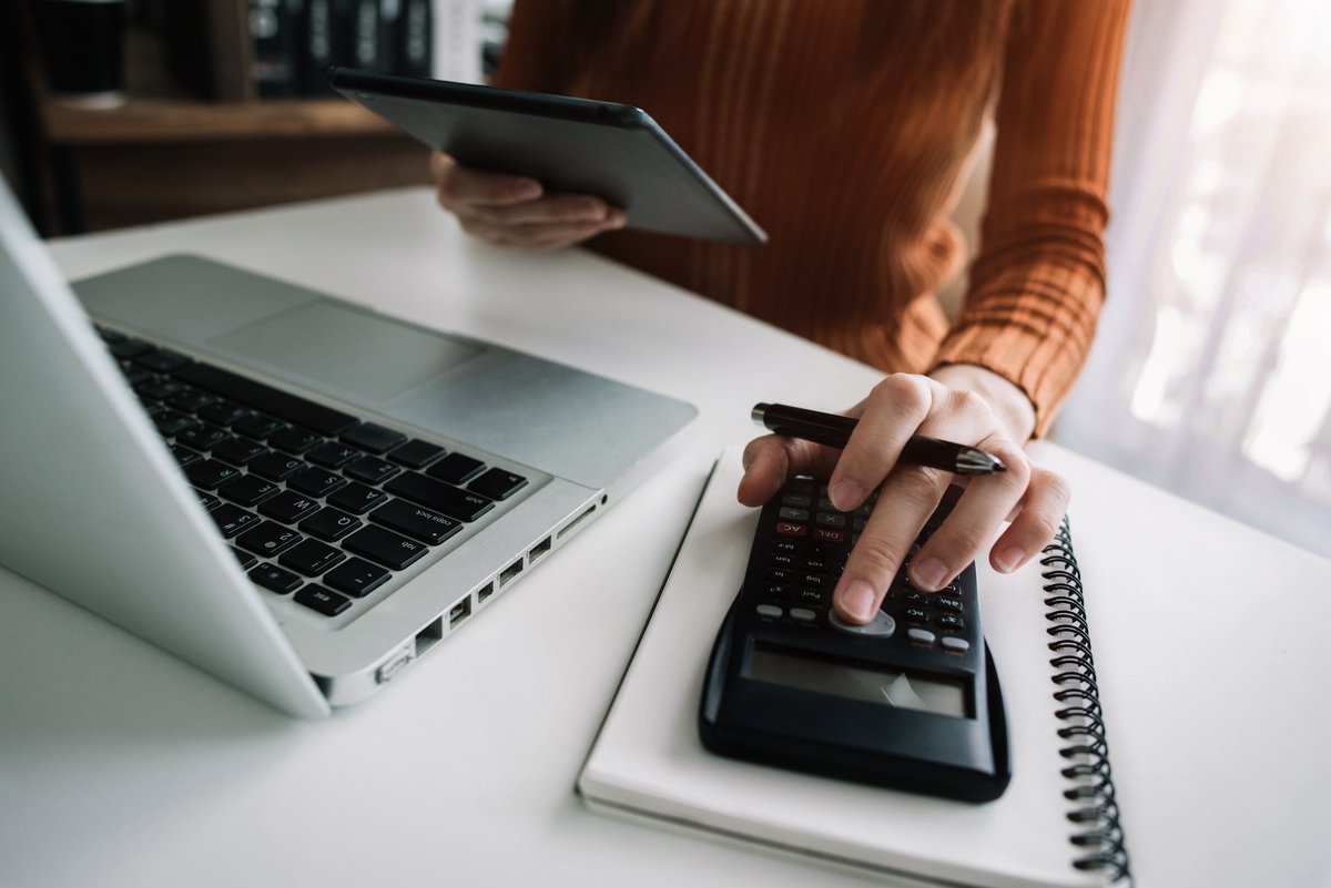 💰 Wondering if a seller has to cover closing costs? Short answer: Nope — but there’s more to the story. 👀
Here’s what sellers can negotiate (and why it matters for buyers too):
🔗hubs.li/Q03hGz7m0