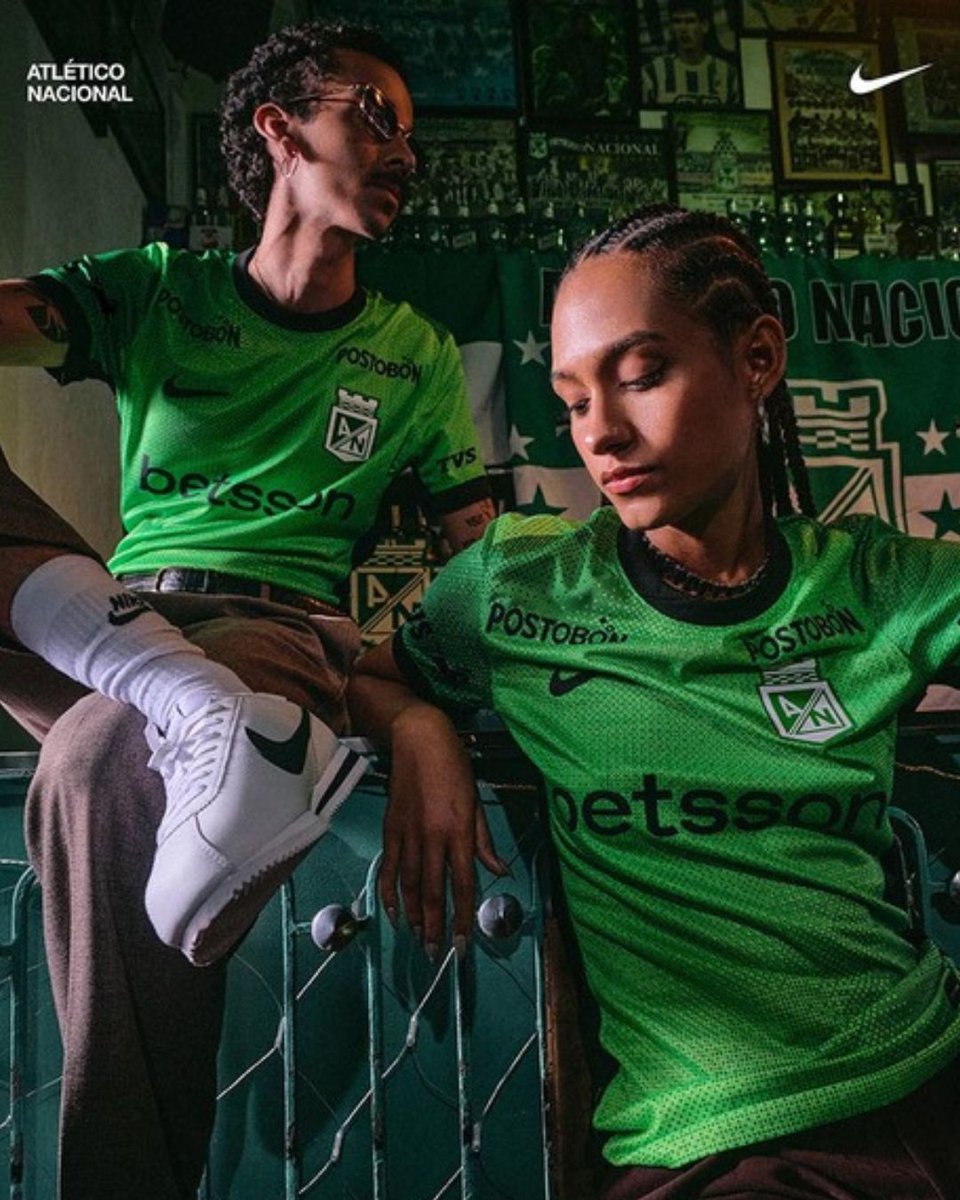tertuliaverde's tweet photo. En el mes del 78 aniversario del club más grande de Colombia, @nike y @nacionaloficial presentan la Tercera Equipación Oficial para este 2025. 

Disponible en todos los puntos físicos de Nike, https://t.co/KnaliRsy0e, la Tienda Verde y https://t.co/QeUuuqmLLG 

#AtleticoNacional https://t.co/5A4H4bOawz