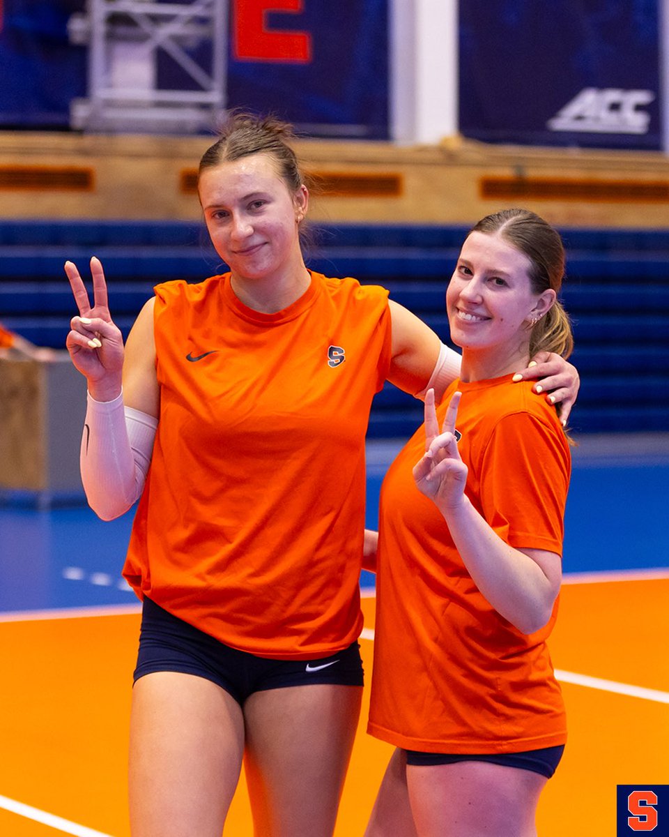 CuseVB's tweet image. Closed practice today with a doubles tournament! 🏆
🥇 Tehya Maeva & Sydnie Waller
🥈 Piper Willinger & Sara Wasiakowska
🥉 Fiona Rigby & Sydney Moore
#BackStronger | #TheRedemptionTour