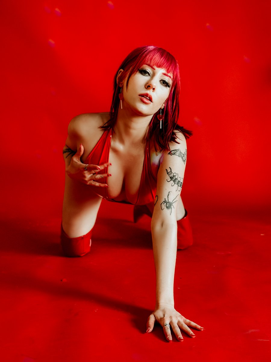 Stripchat.com 📸 🎥 (@stripchat) on Twitter photo BDSM convos? Sexy playlists? Surprising loyal fans? <a href="/marley2themax/">MARLEY MAXWELL💜🕷️ TOP 1.7% ON FANSLY</a> knows exactly how to keep her room hot and her fans coming back 🖤
“I love that you feel comfortable opening up to me about what really turns you on.”
#beyondthecamera #stripchat #model #modelspotlight BDSM convos? Sexy playlists? Surprising loyal fans? <a href="/marley2themax/">MARLEY MAXWELL💜🕷️ TOP 1.7% ON FANSLY</a> knows exactly how to keep her room hot and her fans coming back 🖤
“I love that you feel comfortable opening up to me about what really turns you on.”
#beyondthecamera #stripchat #model #modelspotlight