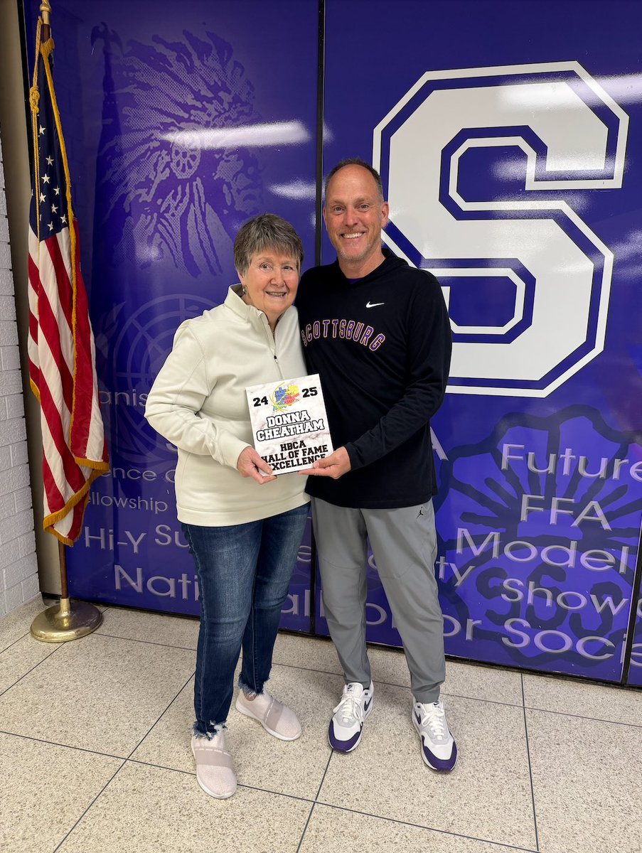 HBCA (@hbca_coaches) on Twitter photo Congratulations to Coach Donna Cheatham for being selected for the 2025 class of the HBCA Hall of Excellence. She was presented her plaque by <a href="/scsd2athletics/">Scottsburg Athletics</a> AD Jamie Lowry! Congratulations to Coach Donna Cheatham for being selected for the 2025 class of the HBCA Hall of Excellence. She was presented her plaque by <a href="/scsd2athletics/">Scottsburg Athletics</a> AD Jamie Lowry!