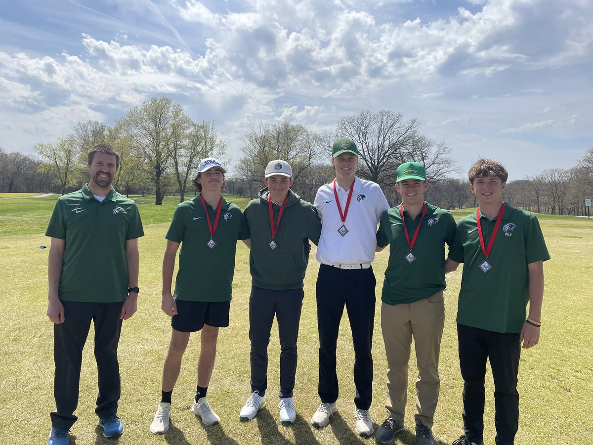 FarmGolf's tweet image. The varsity team competed today in the Warrenton Invitational. We took 2nd place in the Red Division with a 314 team score. All 5 players earned individual medals. Gould(74)-3rd, Dietrich(79)-5th, Kendall(80)-6th, Bextermueller(81)-10th, and Campbell(82)-11th. Good work today!