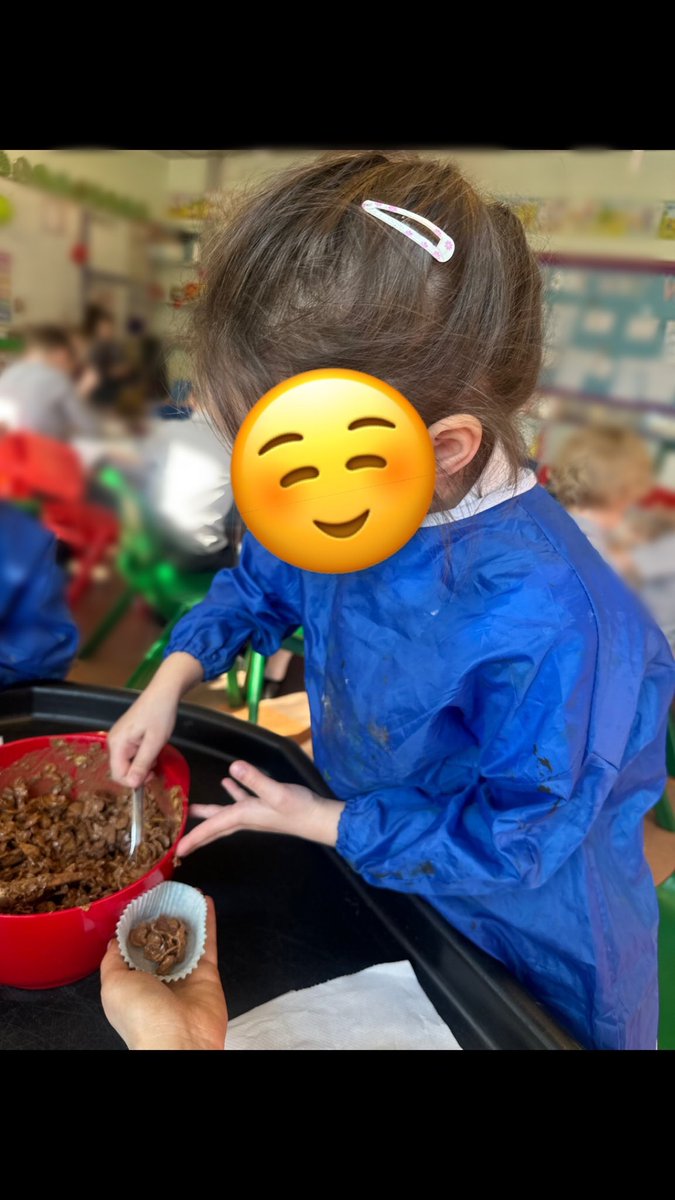 zwharry265's tweet photo. Primary 2 made Easter Egg Buns as part of their Instructional Writing!✏️ We wrote a recipe together, then independently, and finally tested it out! They turned out delicious… well done P2👏
#primaryteaching #instructionalwriting #primary2 #independentwriting https://t.co/oQHiSsW7eF