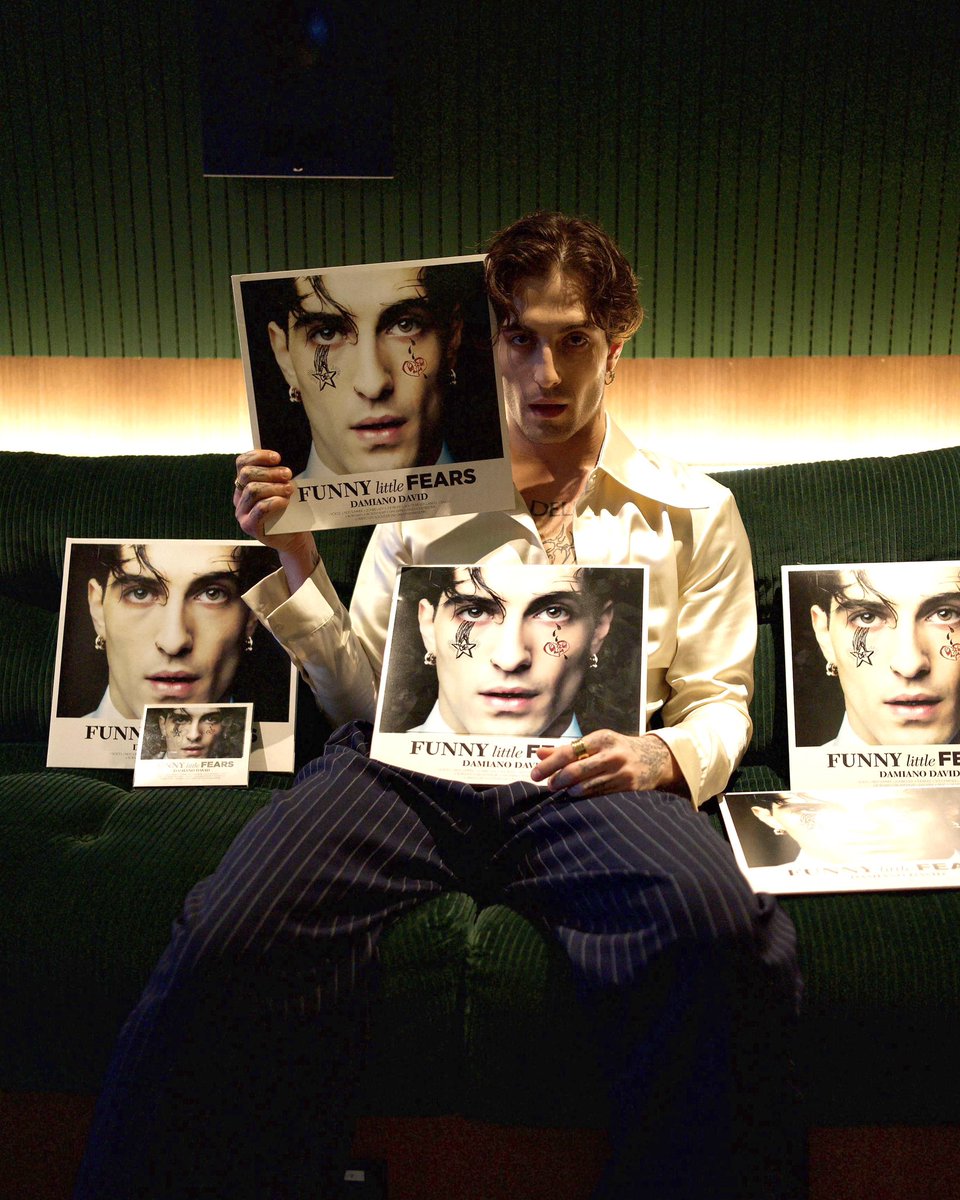 daviddamiano99's tweet photo. One month until FUNNY little FEARS is yours! Go pre-save and pre-order now: https://t.co/fMieT8Dhbi https://t.co/Xx4FLKCse1