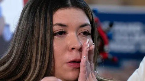 __Brozo__'s tweet photo. Esposa del salvadoreño Kilmar Ábrego, deportado a El Salvador, solicitó y obtuvo una orden de protección por violencia doméstica en mayo de 2021. En 2019 pidiendo protección el mismo Kilmar ante una corte declaró pertenecer a la MS13 y ser perseguido por la pandilla contraria. https://t.co/RHckegYxeu