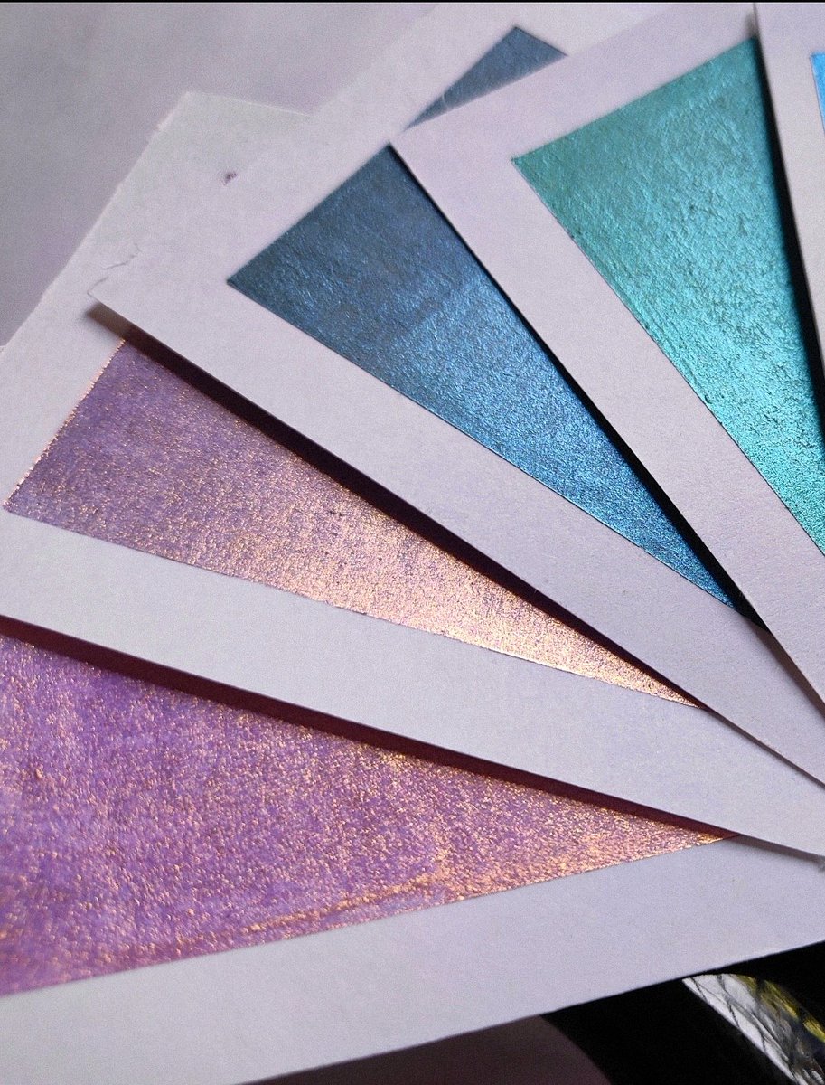 StrokartStudio's tweet photo. ✨EXCITING NEWS!✨
My NEW "Metallic Shimmer Palette" is here!
8 rich, handpicked shimmer shades—available by PREORDER ONLY & in LIMITED quantity!
Worldwide shipping
Quarter pans (1.8ml)
Singles coming later!
DM to reserve yours NOW‼️
#calligraphy #metallicinks #artist #art https://t.co/xjVgFYSb1f