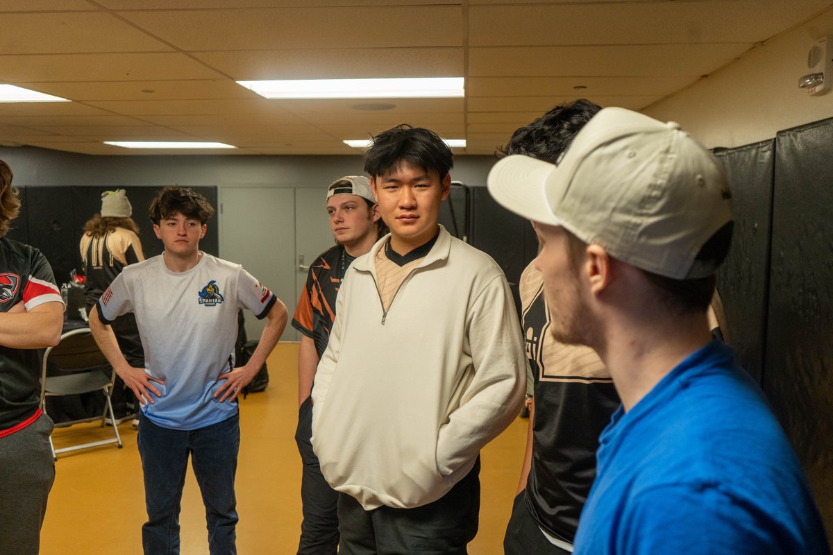 The best Apex Legends duo <a href="/_minustempo/">minustempo</a> 

Shoutout to <a href="/Alienware/">ALIENWARE</a> for trusting us to host #AWCC2025 and learn so much at our first LAN event.

This is the stuff I live for and here are some shots of us doing our thing in person! Stay tuned for next year!