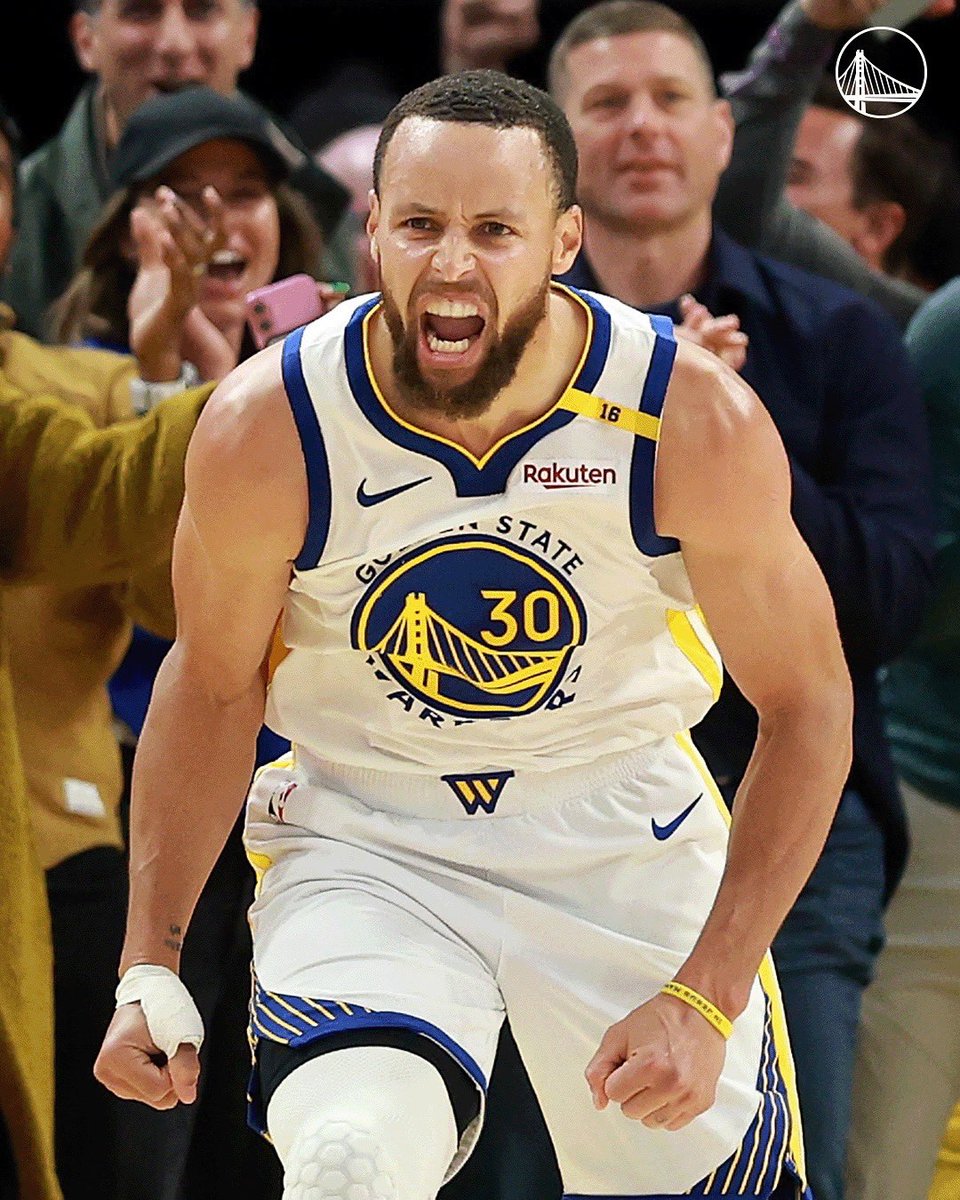 warriors's tweet photo. Stephen was sizzling in the 4th Quarter last night 😤 https://t.co/UHnEoFBNOu