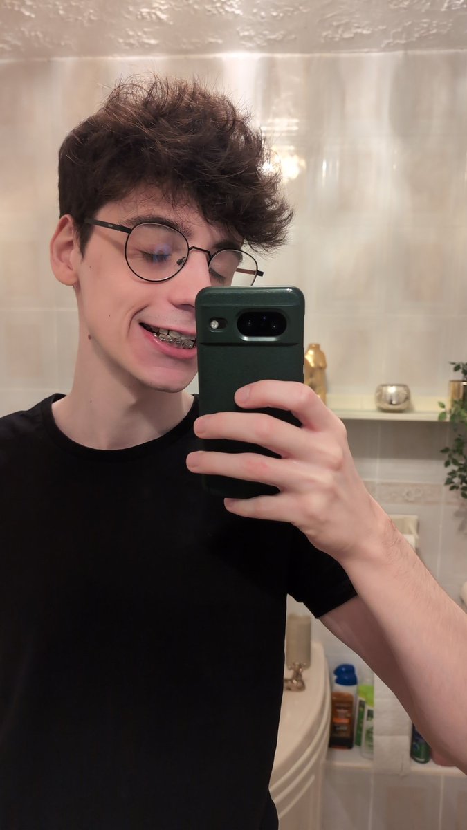 I wanna suck a dick rn