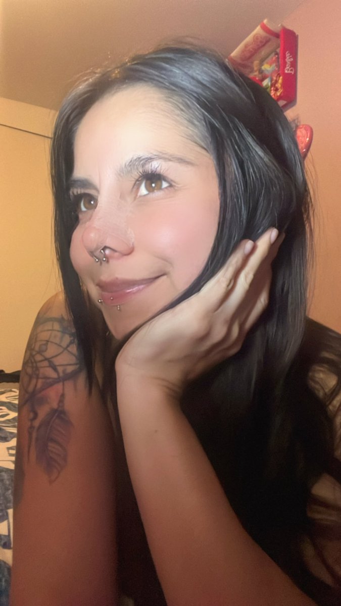 NaD1091's tweet photo. A veces las cosas se tardan 💭 pero cuando llegan es más de lo que esperas, ES TODO LO QUE MERECES  ✨✨✨ https://t.co/93pUUkB99R