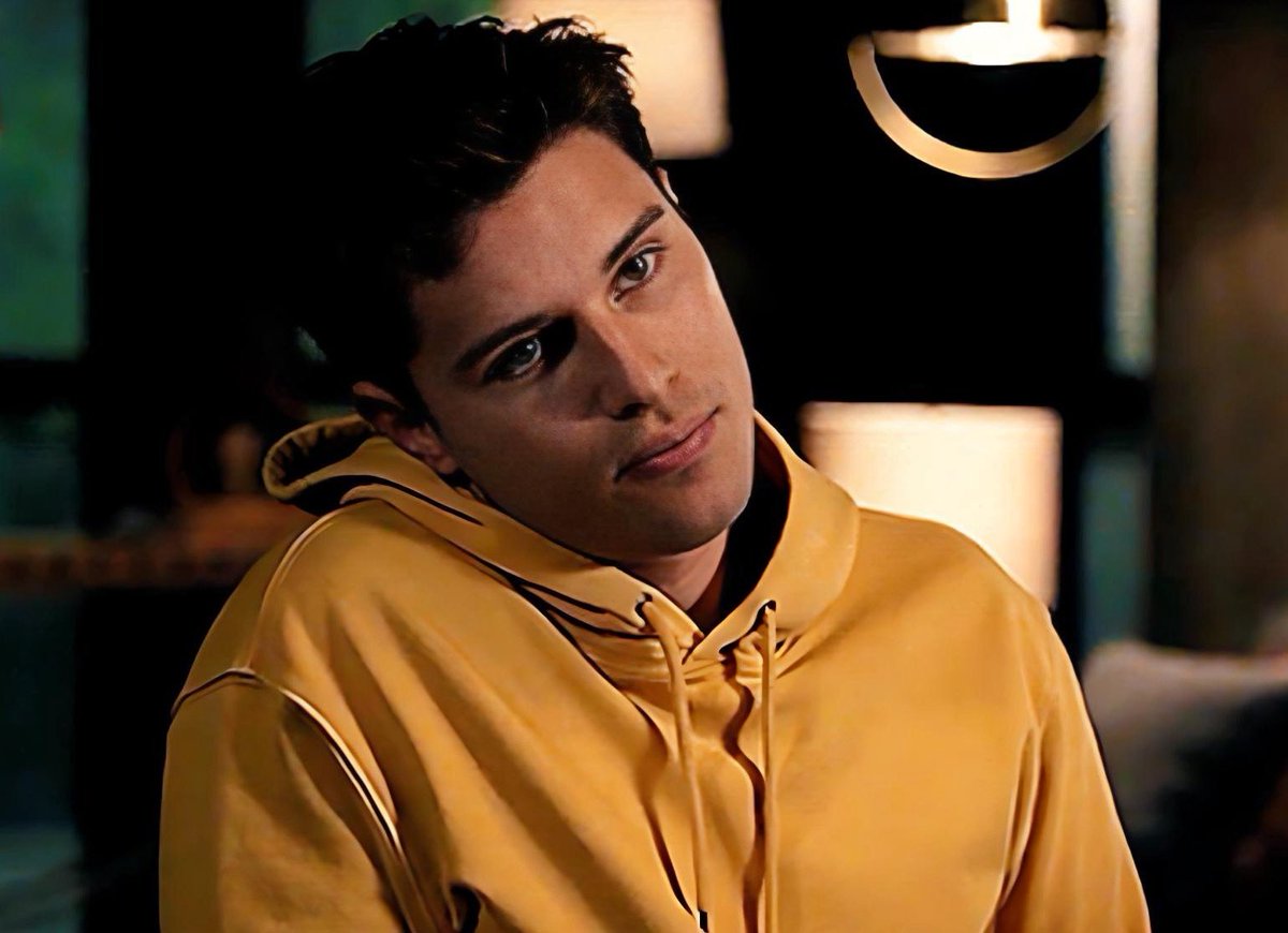godiemalfait's tweet image. Ro &amp;amp; TK with a yellow hoodie warms my heart 💛🥰💛 #RonenRubinstein #TkStrand