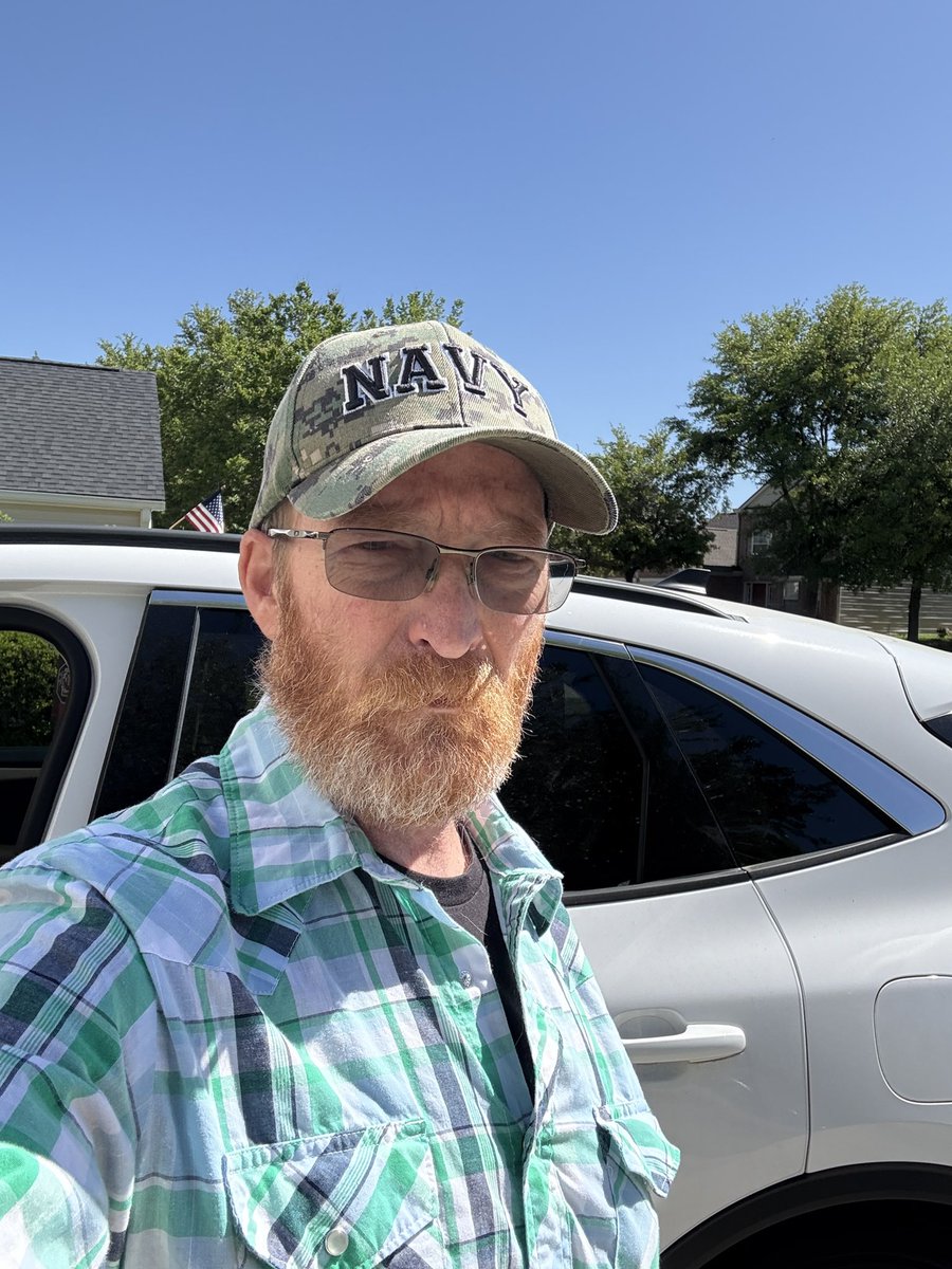 Thomas D Murphy US Senate candidate, SC (R) (@tommurphy8485) on Twitter photo I’m not a captured Republican, I’m a citizen of the great state of South Carolina. I will fight for our country and state in the exact way I fought for our country. American First. You want my second leg to make our country great, I’ll sacrifice. <a href="/LindseyGrahamSC/">Lindsey Graham</a> will never make I’m not a captured Republican, I’m a citizen of the great state of South Carolina. I will fight for our country and state in the exact way I fought for our country. American First. You want my second leg to make our country great, I’ll sacrifice. <a href="/LindseyGrahamSC/">Lindsey Graham</a> will never make