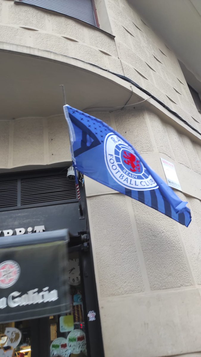 iku_ath's tweet photo. Que fácil resulta ser un bien queda y poner esas banderas para atraer clientes, sin saber que esa bandera representa al unionismo, al protestante y al fascista más rancio de todo UK. https://t.co/sOG6uiJDIh