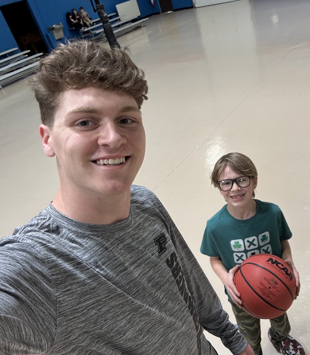 Garrett Odom (@garytodom) on Twitter photo Had a great time with the kids at the Boys and Girls club today!! <a href="/BoilerAlliance/">Boilermaker Alliance</a> Had a great time with the kids at the Boys and Girls club today!! <a href="/BoilerAlliance/">Boilermaker Alliance</a>
