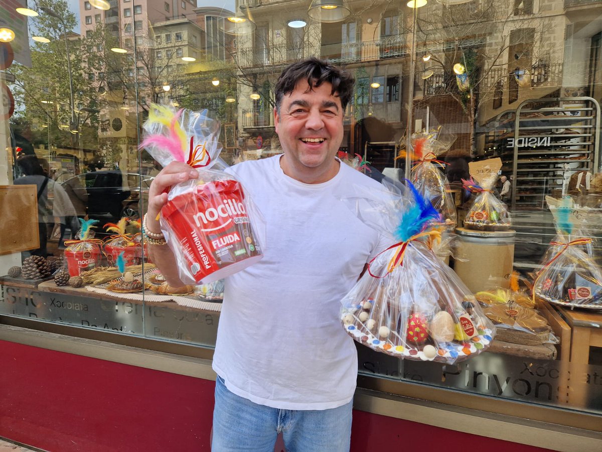 sants3radio's tweet photo. El Barça i Lamine Yamal triomfen entre les #mones més buscades aquesta #Pasqua a Sants-Montjuïc.🧁
Al #SantsMontjuïcAlDia entrevistem al Forn Baltà, la Pastisseria Vives i la Bomboneria Pons del nostre barri.
🎧Audio👉https://t.co/S2boskphB0
📰Notícia📸👉https://t.co/DGhOBnbhnu https://t.co/wjHXzx2nzD