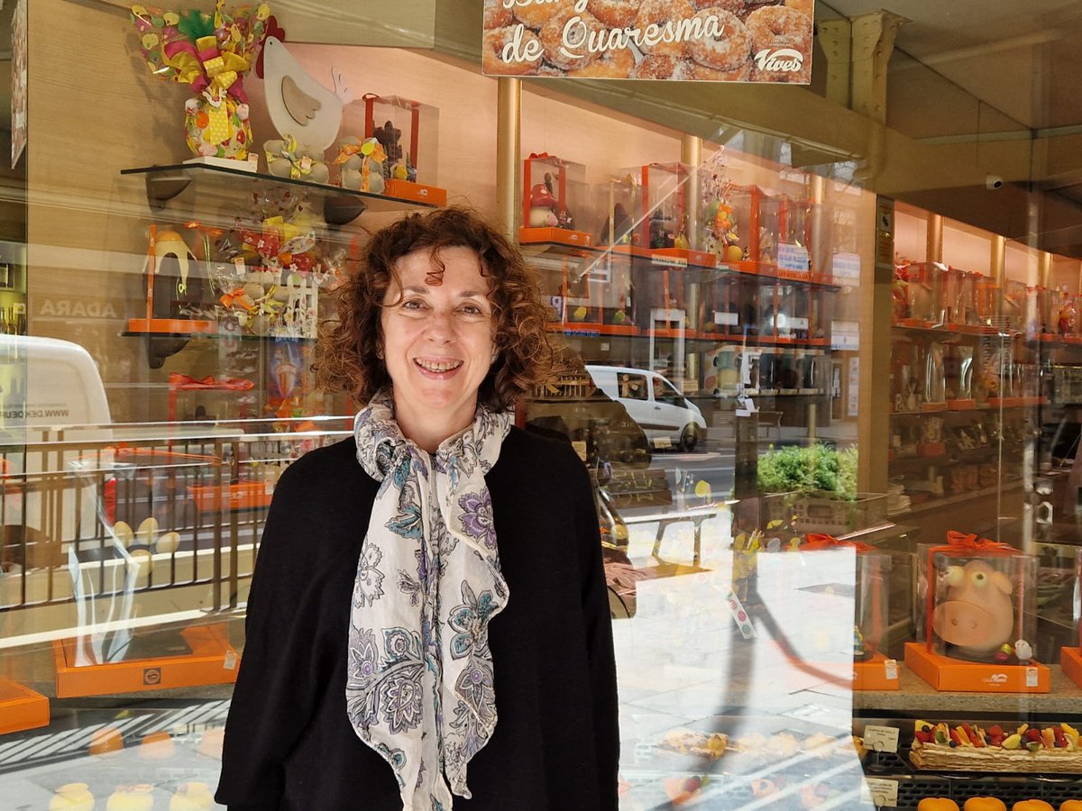 sants3radio's tweet photo. El Barça i Lamine Yamal triomfen entre les #mones més buscades aquesta #Pasqua a Sants-Montjuïc.🧁
Al #SantsMontjuïcAlDia entrevistem al Forn Baltà, la Pastisseria Vives i la Bomboneria Pons del nostre barri.
🎧Audio👉https://t.co/S2boskphB0
📰Notícia📸👉https://t.co/DGhOBnbhnu https://t.co/wjHXzx2nzD