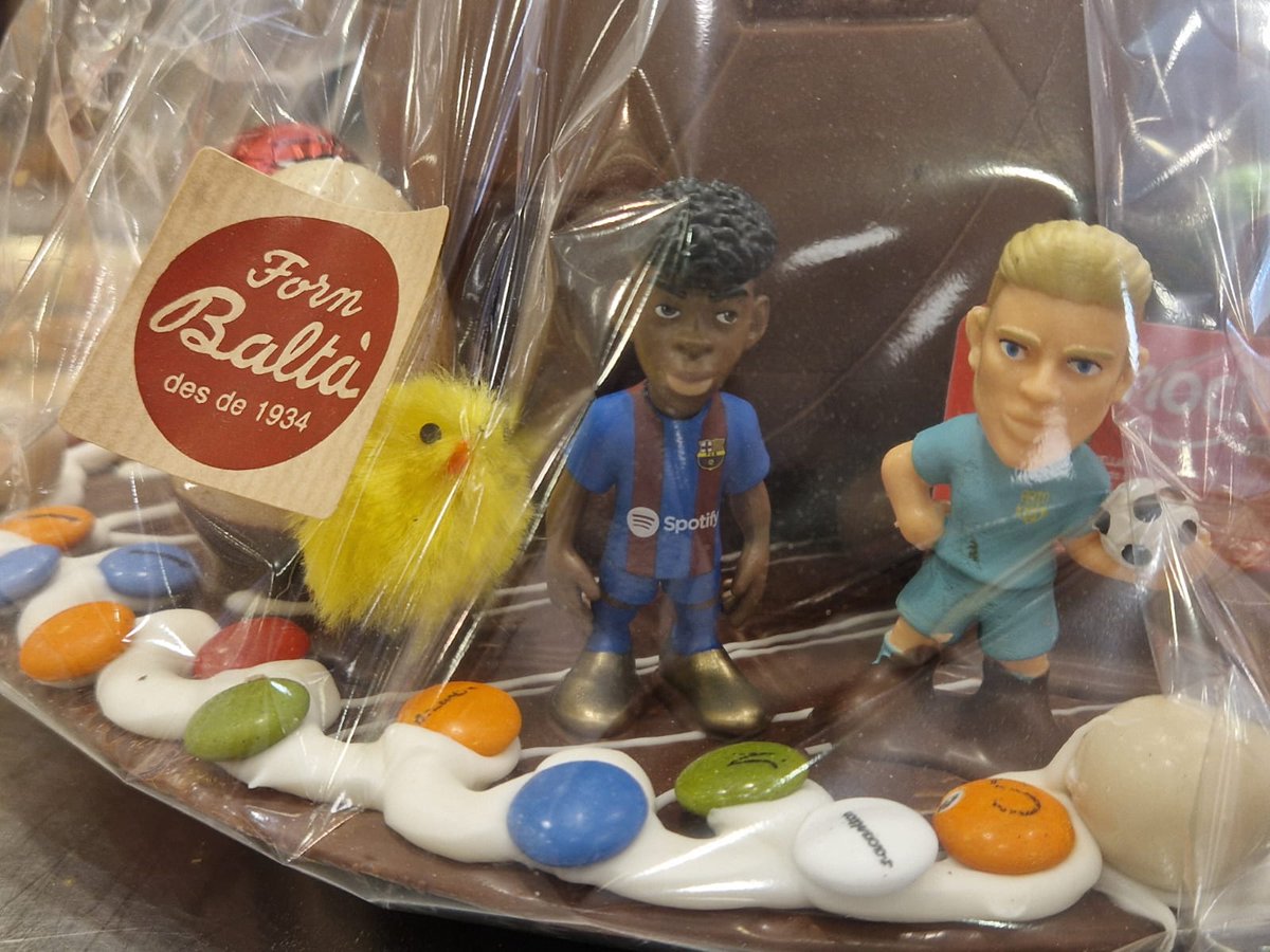 sants3radio's tweet photo. El Barça i Lamine Yamal triomfen entre les #mones més buscades aquesta #Pasqua a Sants-Montjuïc.🧁
Al #SantsMontjuïcAlDia entrevistem al Forn Baltà, la Pastisseria Vives i la Bomboneria Pons del nostre barri.
🎧Audio👉https://t.co/S2boskphB0
📰Notícia📸👉https://t.co/DGhOBnbhnu https://t.co/wjHXzx2nzD