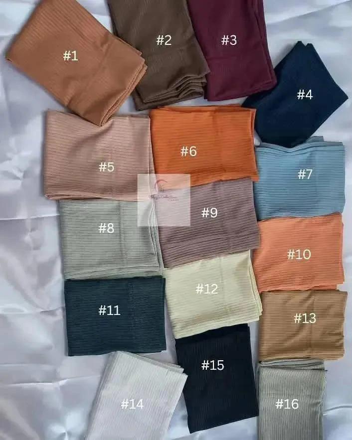 HassyCollectns's tweet image. Shop the new ribbed jersey inner caps that provide style and comfort.They come in a tube shape with a straight band across the front for a secure yet comfortable fit.
Price:4,000 naira
Size:Free
Available in 16 colours
Material:Jersey
Location:Abuja
Send a dm to place order
