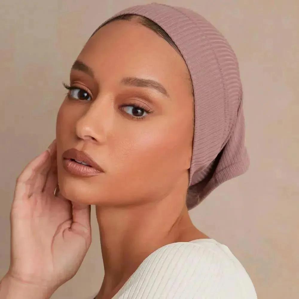HassyCollectns's tweet image. Shop the new ribbed jersey inner caps that provide style and comfort.They come in a tube shape with a straight band across the front for a secure yet comfortable fit.
Price:4,000 naira
Size:Free
Available in 16 colours
Material:Jersey
Location:Abuja
Send a dm to place order