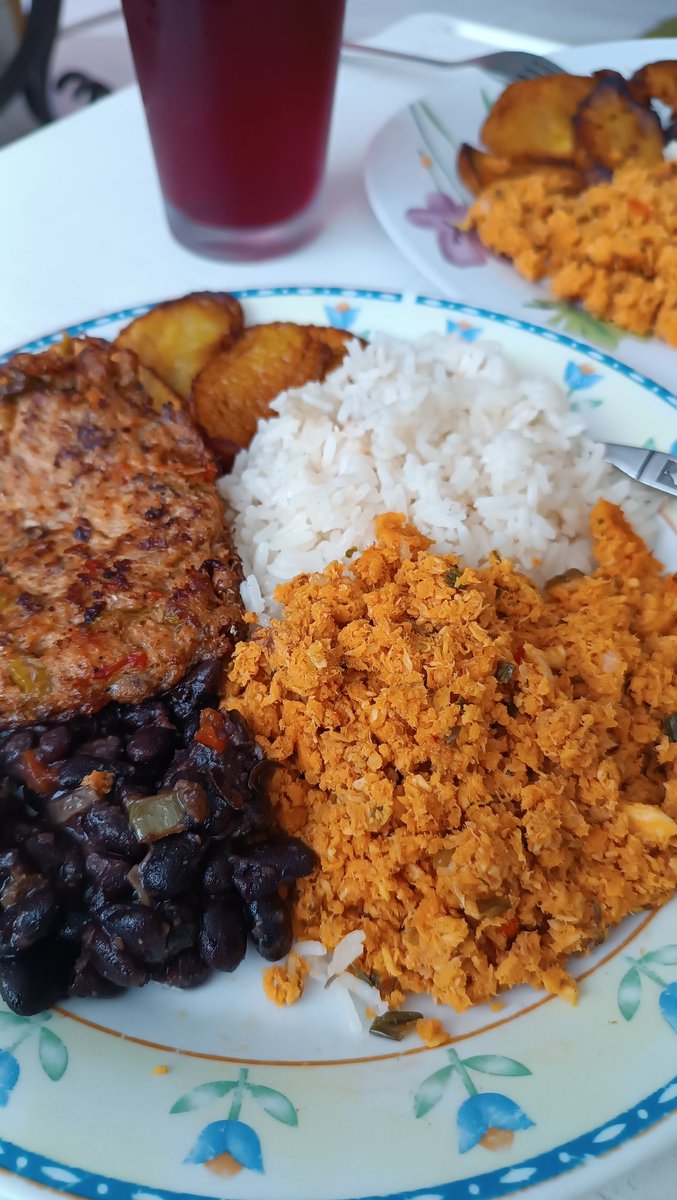 Seguimos con el menú de Semana Santa 😋 
Burn Provecho