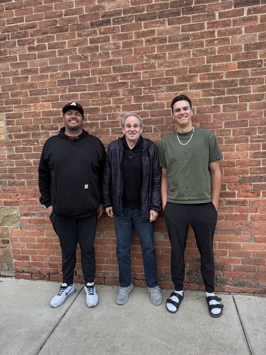 Had a quick but informative visit at <a href="/AlbionFootball/">Albion Football</a> this past weekend. Was also nice to meet family for dinner. Thanks Coaches for making it happen 🏈 <a href="/Rundle_Albion/">Travis Rundle</a> <a href="/Coach_Bush/">Brad Bush</a> <a href="/CoachWasil4/">Stephen Wasil</a>