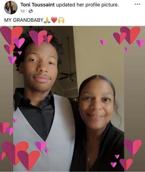 SarahisCensored's tweet image. Karmelo, as a 17-year-old, is learning that when you kill in anger, you get a new house, a new car, a full security team, and hero status. No wonder he stabbed someone. His family is celebrating him. There is no accountability.

This is where we’re at in 2025.