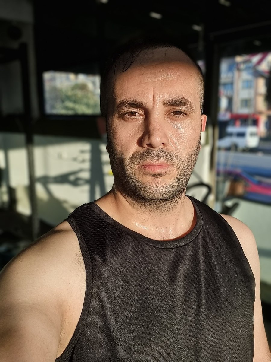 _ademdemir's tweet photo. Daily routine, same goal: get stronger.
#training #fitness #gymtime #healthylifestyle #fitmind #sport https://t.co/T7G7TvaRt4