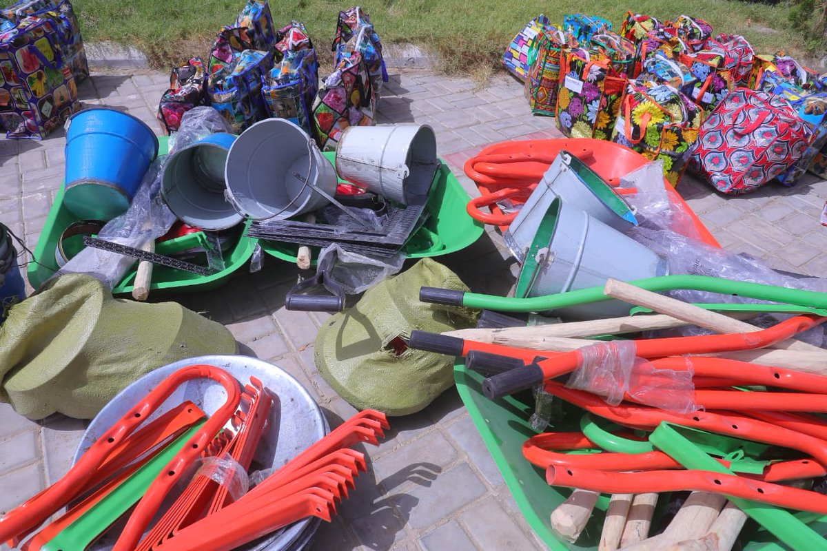 Governor Borno (@govborno) on Twitter photo .<a href="/ProfZulum/">Prof. Babagana Umara Zulum</a> presents working tools to 150 almajirai trained in vocational skills.. facebook.com/share/p/18ibSq… .<a href="/ProfZulum/">Prof. Babagana Umara Zulum</a> presents working tools to 150 almajirai trained in vocational skills.. facebook.com/share/p/18ibSq…