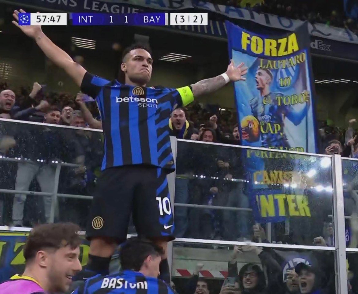 VitinhaOoc's tweet photo. #INTFCB #INTBAY #FCB #FCIM #UCL #CL #MiaSanMia #ForzaInter #BayernInter #Inter #BAYERN https://t.co/s9Zf0Ockwj