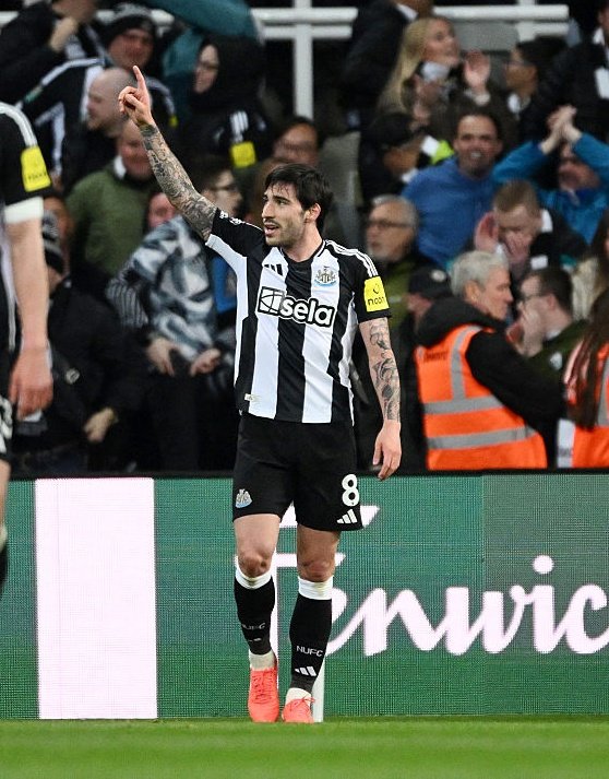 I've never loved a man like I love Tonali. Exquisite footballer. 🇮🇹