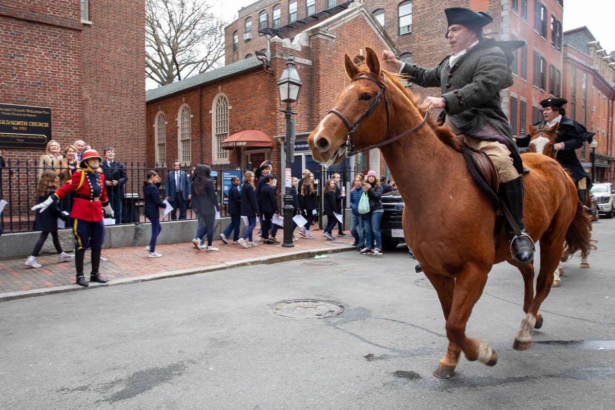 MassGovernor's tweet image. 250 years after Paul Revere and William Dawes set out on their midnight ride, Massachusetts is still America’s beacon of freedom and hope.
Honored to join folks from all over the country at Old North Church to recognize filmmaker Ken Burns with the Third Lantern Award.