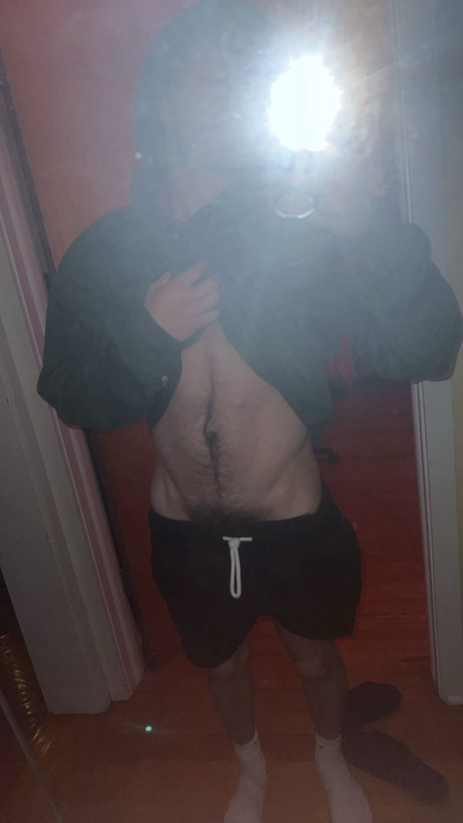starting a trend (pubes out)