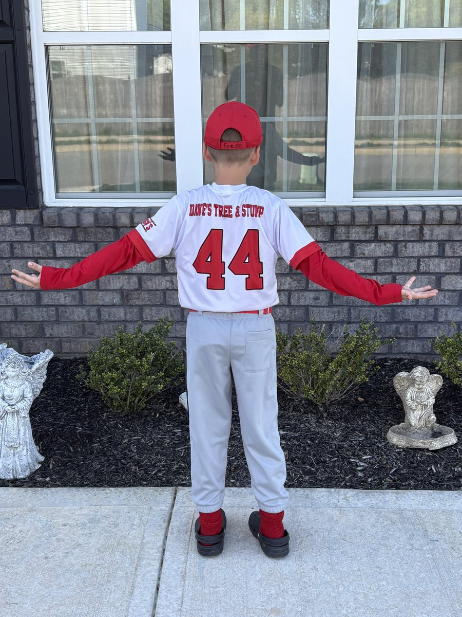Icebuckeye's tweet photo. My son’s first game of the season! He wanted ELLY’s number this year!! GO REDS!! @Reds https://t.co/h2VCti5R5x