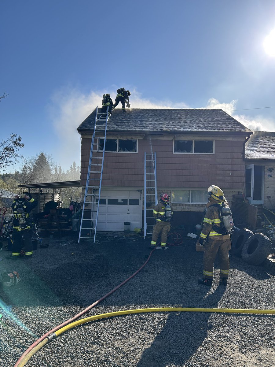 This morning <a href="/SCFD8/">SCFD8</a> firefighters assisted Spokane Co. Fire District 11 on a structure fire near Rockford.