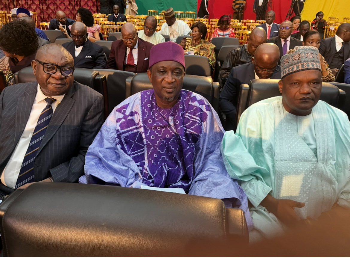 À l’invitation de Madame le Ministre Délégué à la Présidence de la République chargé du Contrôle Supérieur de l’État, j’ai, #UMa, pris part, ce mercredi 16 avril 2025 à Yaoundé, à la cérémonie de lancement des activités du Conseil de Discipline Budgétaire et Financière pour 2025.