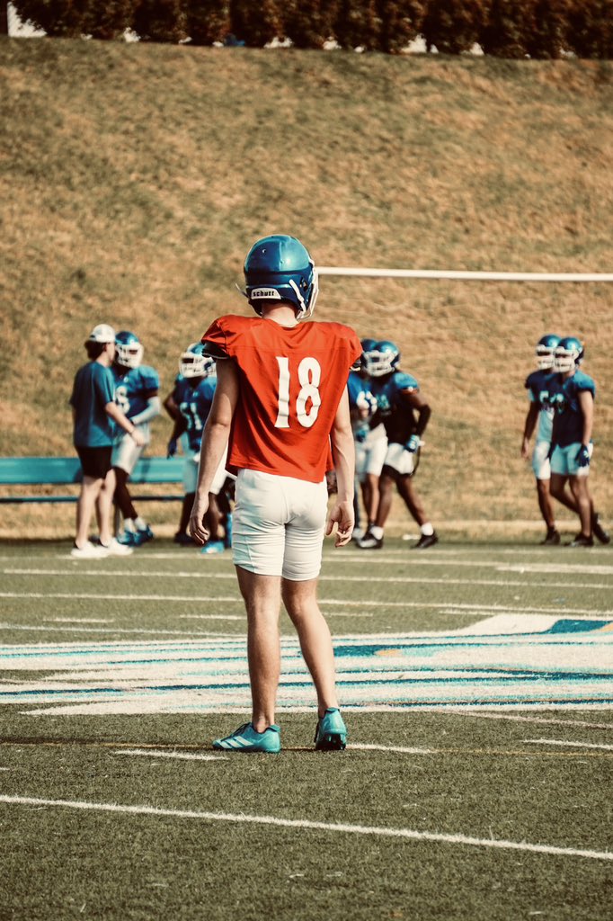 I will be entering the transfer portal with 4 years of eligibility remaining due to the closing of Limestone University. Recruitment is 100% open. 5’10 165lbs LS 
DM’s are open
I just want a place to ball!
Film will be posted soon!